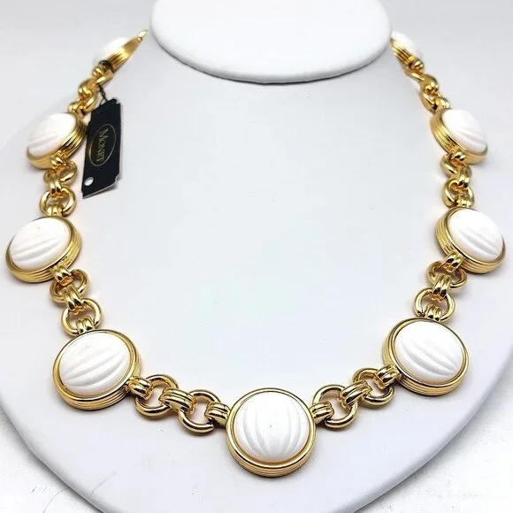 NWT Chunky Monet Statement Necklace, Fluted White Thermoset Lucite on Gold Tone,